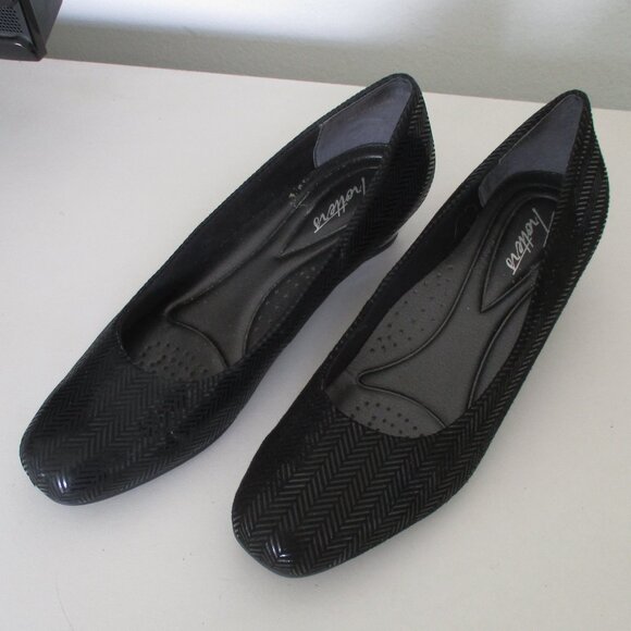 Trotters "Lauren" Womens Black Textile Herringbone 1.25" Wedge Loafer - Size 8M - Picture 8 of 10